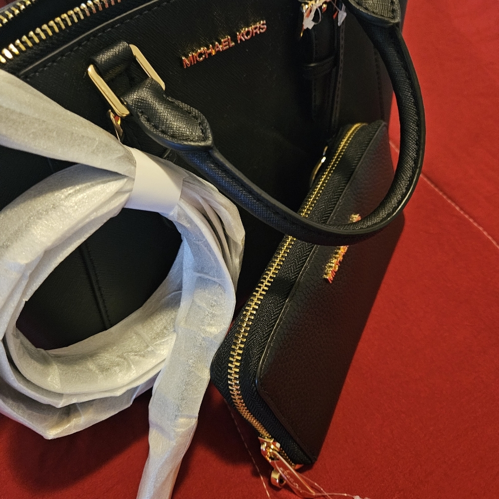 NWT MICHAEL KORS Crossbody bag with wallet